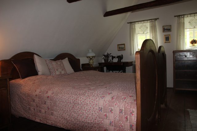 Large bedroom &#8211; attic
