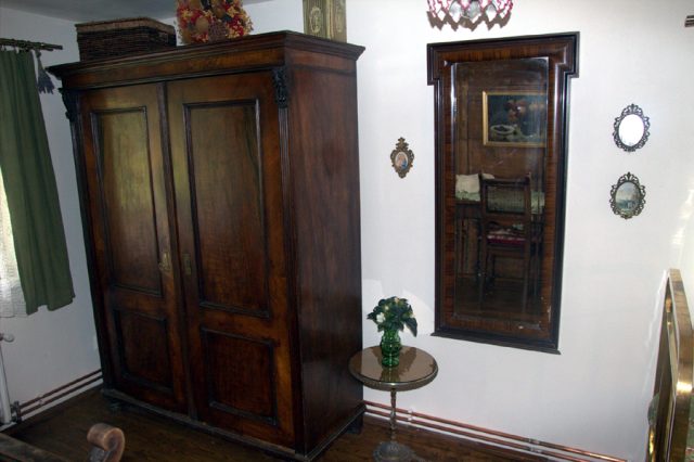 Bedroom &#8211; downstairs